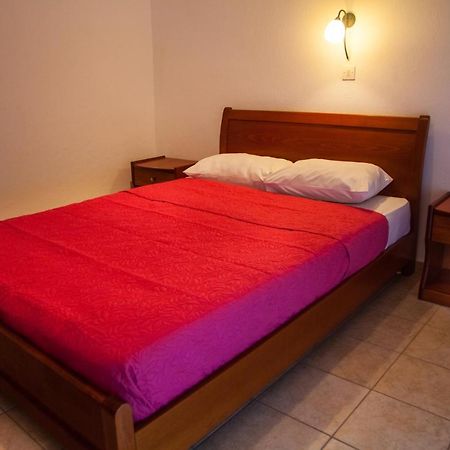 Hotel Adonis Kriopigi Extérieur photo