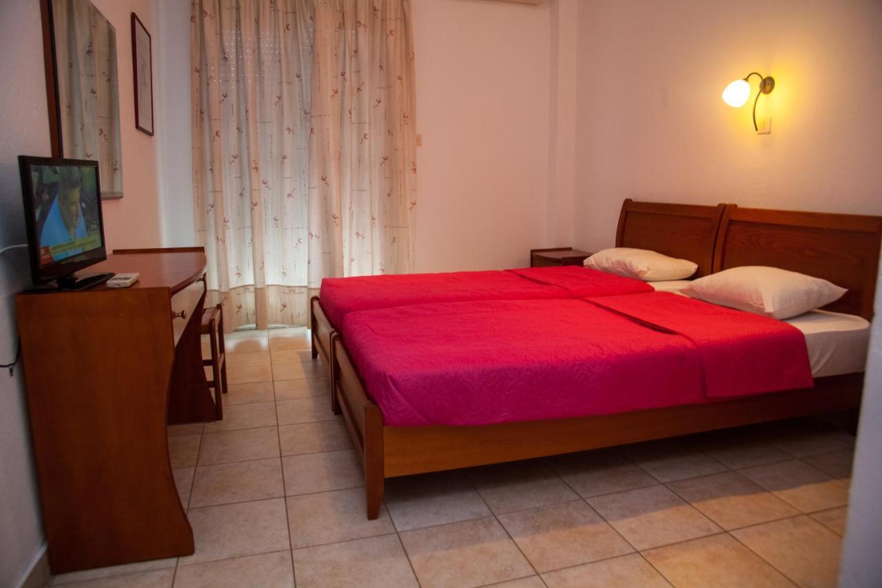 Hotel Adonis Kriopigi Extérieur photo